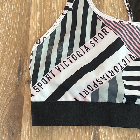 Victoria Sport Racerback Sportsbra - Picture 2 of 5